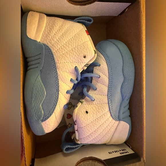 Barely worn Jordan 12s - Picture 4 of 4